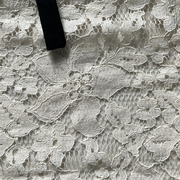 Banana Republic women’s shirt medium - Picture 4 of 4